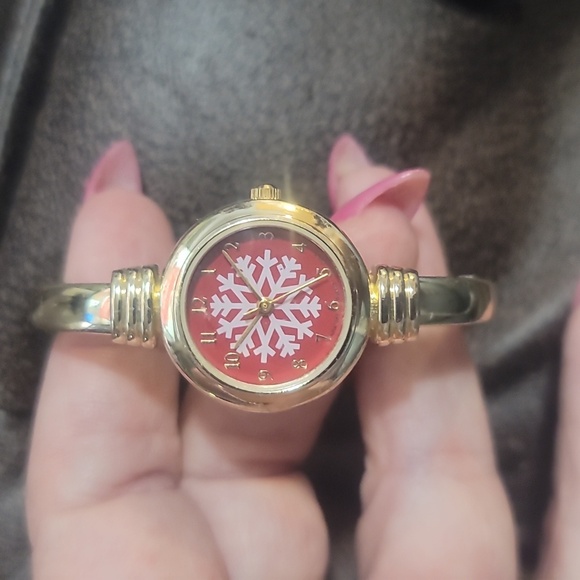 Vintage holiday gold tone cuff watch w red face white snowflake winter xmas - Picture 1 of 5
